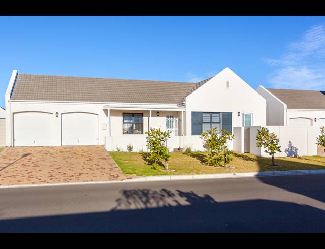 3 BEDROOM HOUSE FOR SALE IN SUNNINGDALE